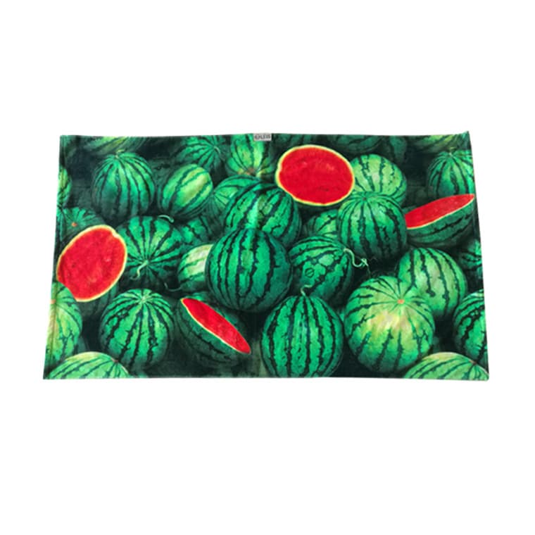 Pure cotton digital direct-to-garment beach towels: small batch customization of patterns, large batch customization of size and weight.