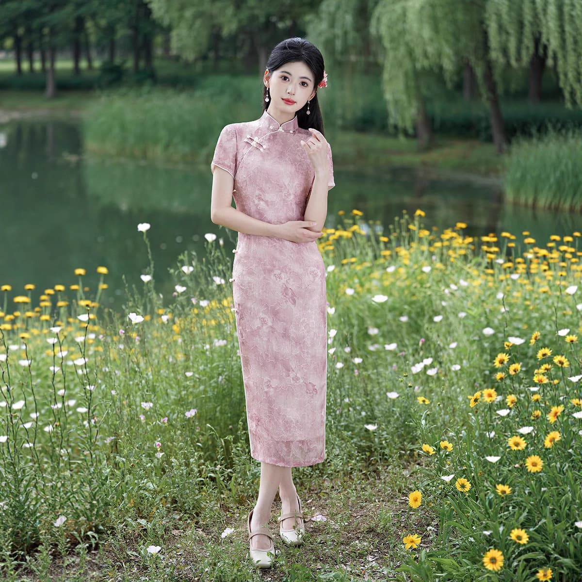 Tang Mengyu Pink Cheongsam Summer New Style 2025 Improved Young Girl's High-End Retro Republic of China Engagement Dress