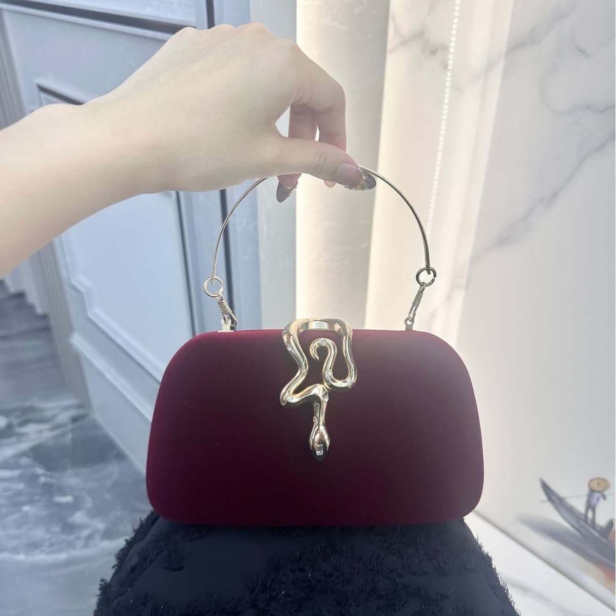 2025 New Women's Velvet Serpent Lock Clutch Chain Crossbody Bag Party Evening Bag