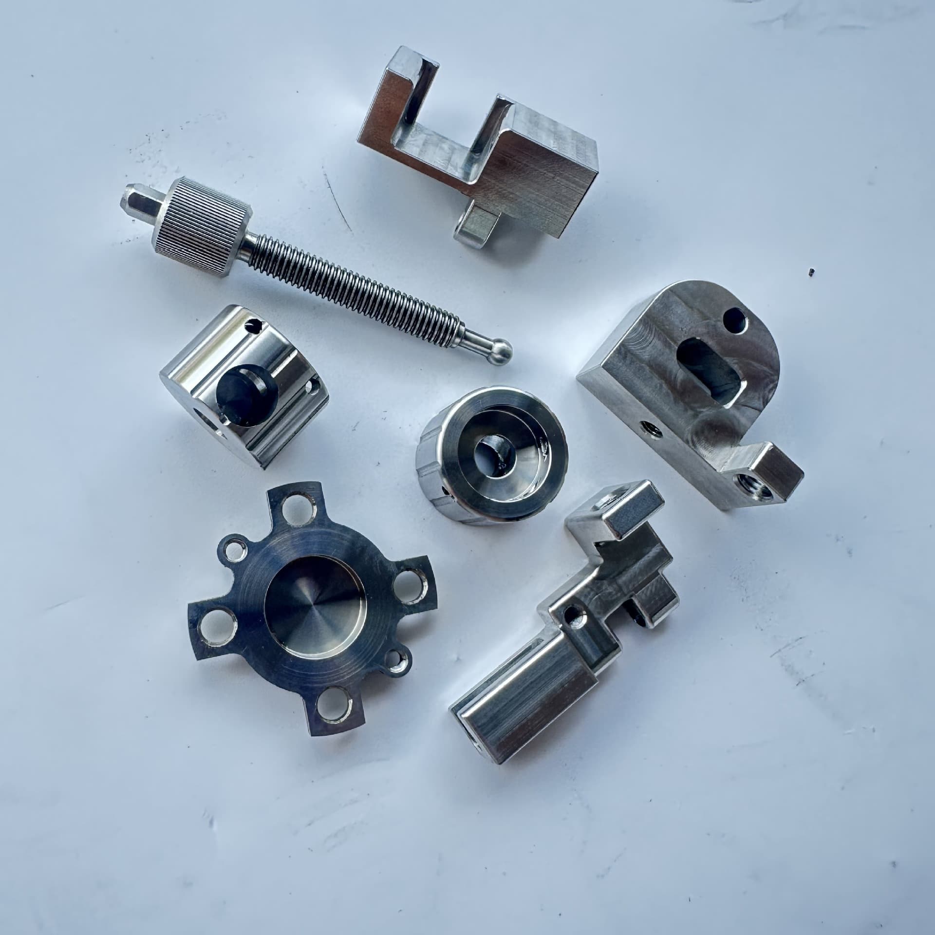 Stainless steel non-standard parts processing: turning, milling, 5-axis CNC machining for hardware and titanium alloy precision components.