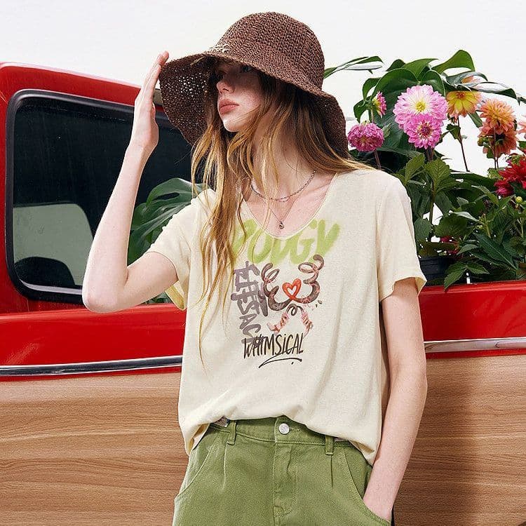 Fairy's Retro V-Neck Printed Short-Sleeved T-Shirt for Women 2026 Summer New Style Loose Casual Design Top