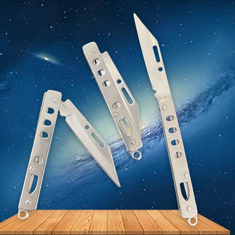 Outdoor portable stainless steel key knife, camping folding knife, stainless steel fruit knife with holes.