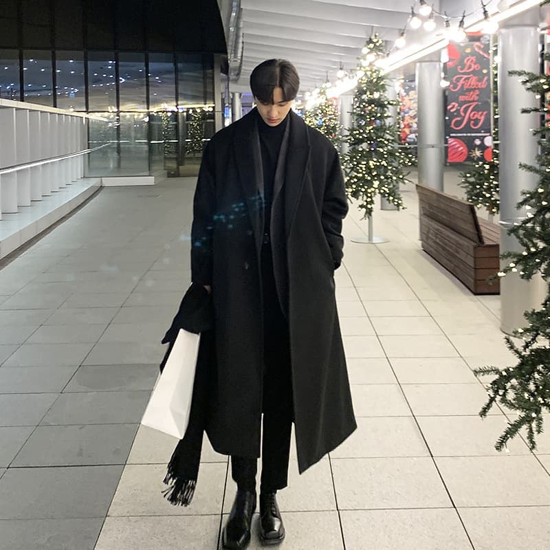 Trendy thick Korean style loose woolen overcoat for men in winter, long, over-the-knee, non-cashmere coat.