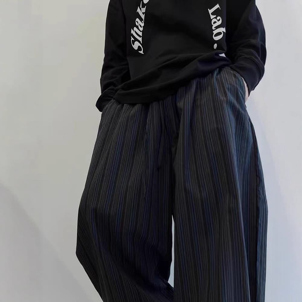 American retro black and blue vertical striped machete wide-leg trousers for men, loose, casual, versatile floor-length trousers for men and women, spring and autumn
