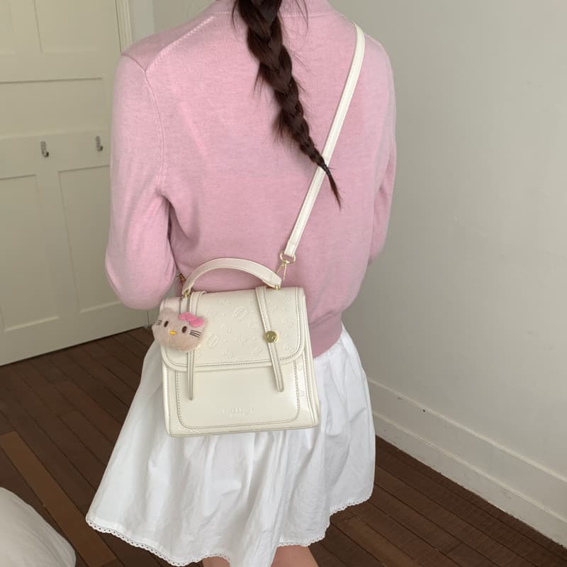 Korean version of ins fashion backpack, exquisite and fresh, niche fashion sense, commuter personality, versatile, foreign-style casual backpack