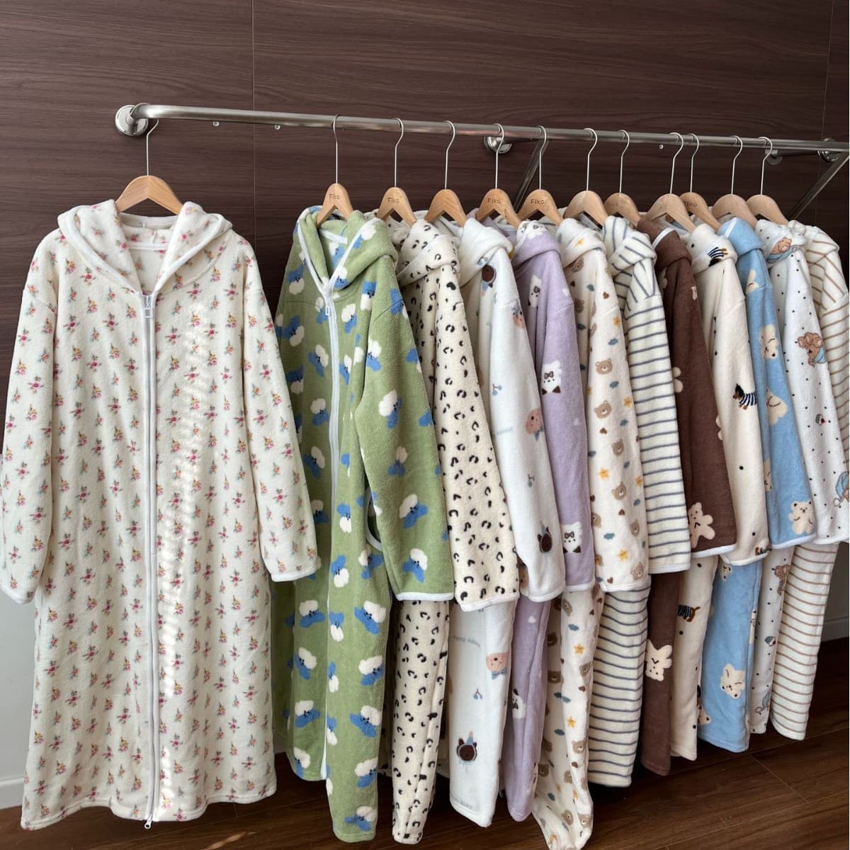 [Real Shot] Autumn and Winter Snow Velvet Cute Floral Plush Thickened Home Clothes Pajamas Robe Hooded Zipper to Heattech