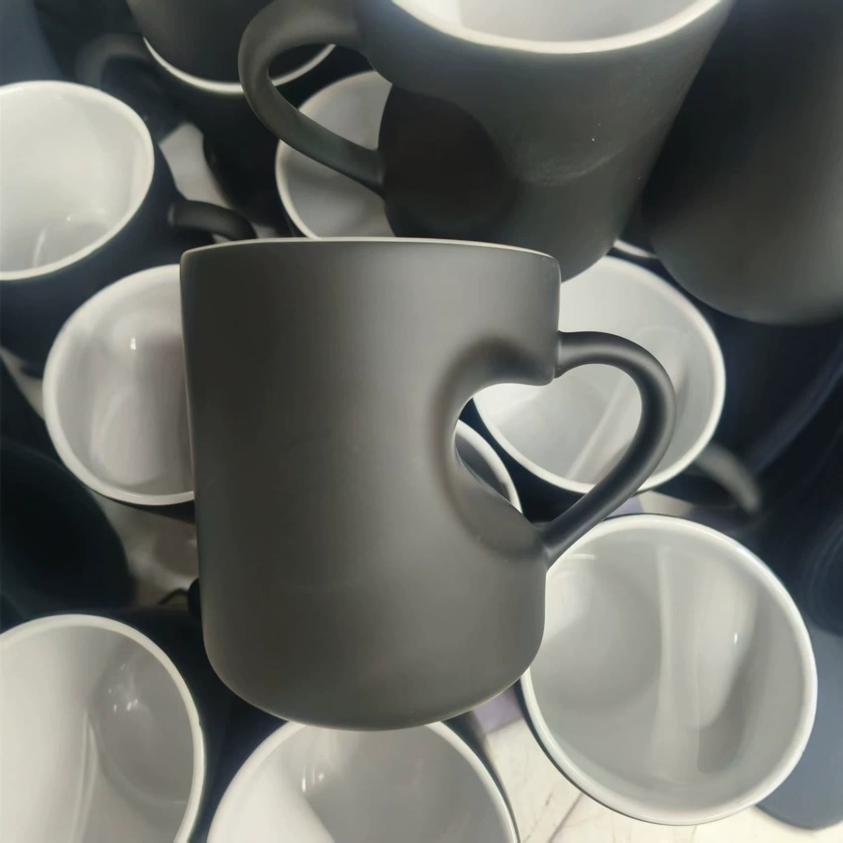 Manufacturer wholesale customized ceramic white cup production photo pattern color changing cup fixed color picture LOGO dropshipping mug