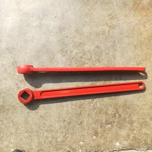 Outdoor Underground Hydrant Wrench 60cm Heavy-Duty Fire Hydrant Wrench Thickened Cast Iron Fire Hydrant Wrench