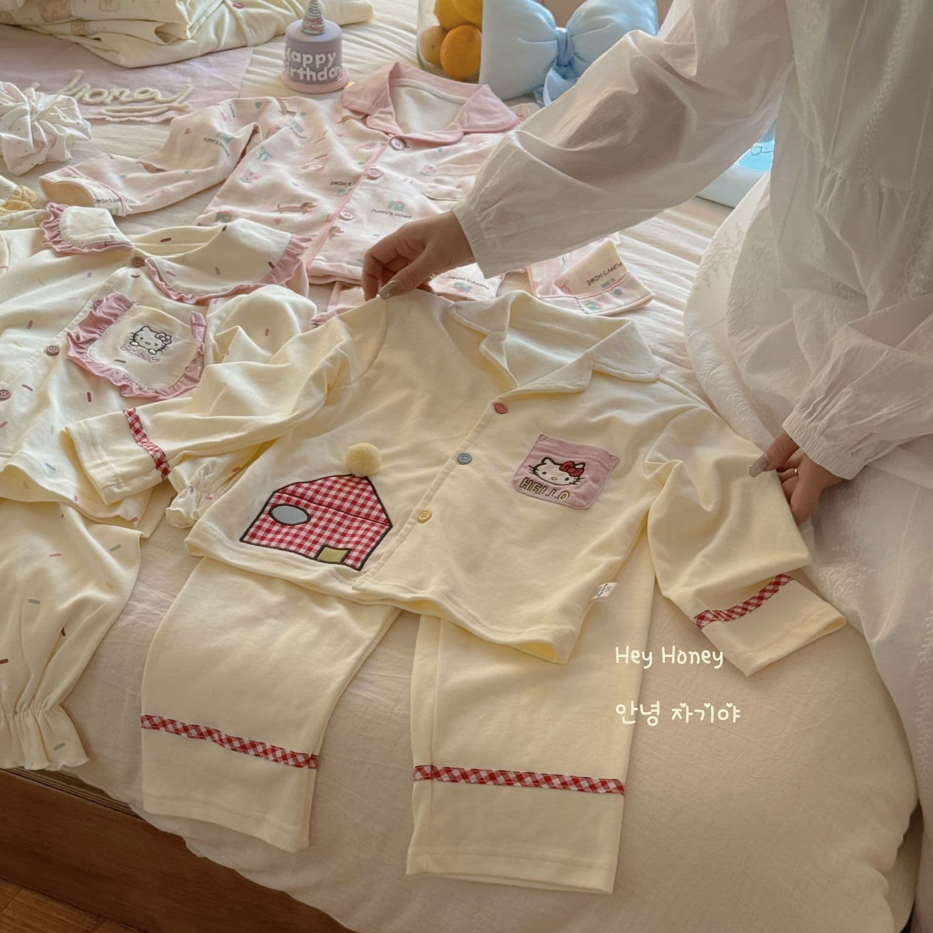 Big and Small Roll Hey Honey Parent-Child Comfortable Cotton Fleece Homewear Set, Autumn/Winter Pajama Two-Piece