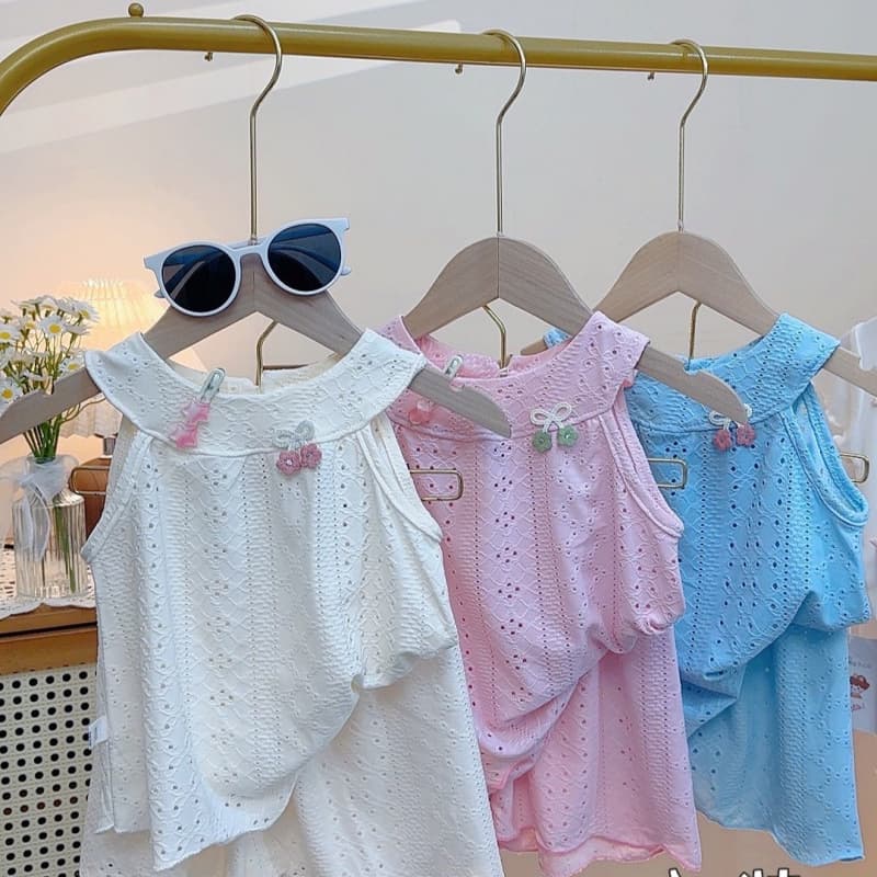 2025 summer children's round neck suspender skirt suit girls hollow ruffle skirt baby Korean style two-piece set