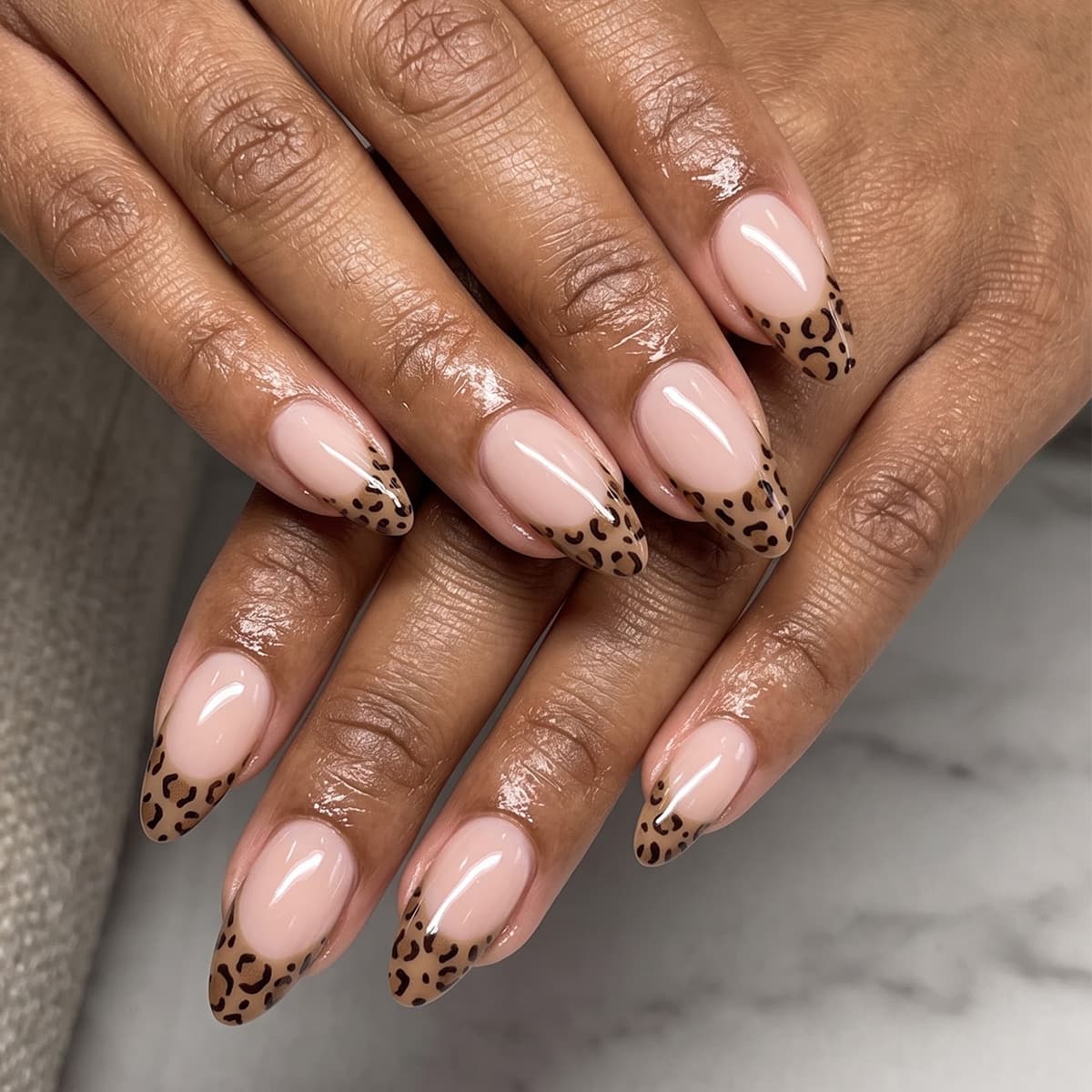 Export Best Seller Medium Almond Nude Pink Leopard French Press-On Nails Nude Pink Light Cool Sweet Hot Girl Style Nail Tips