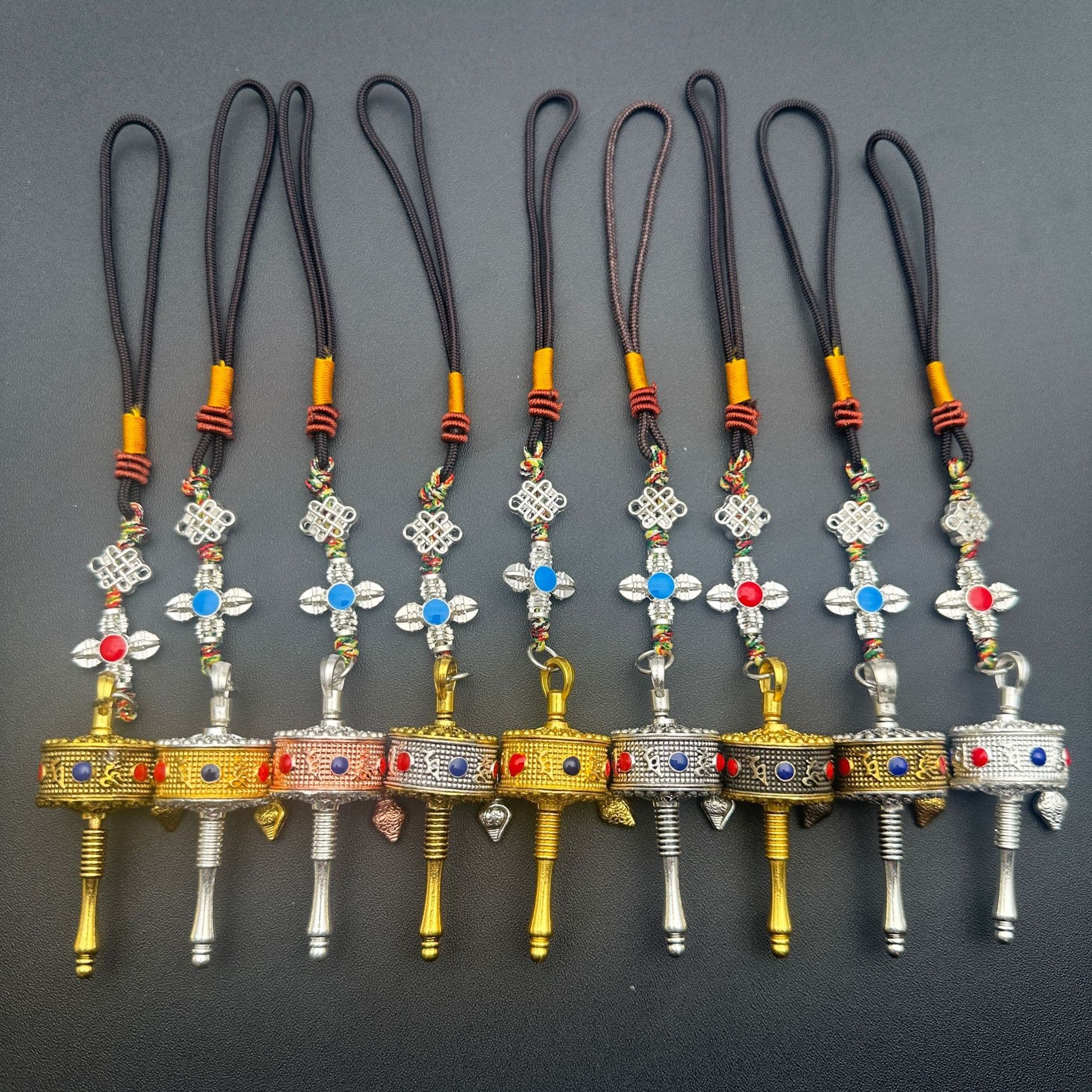 Tibetan-style five-drop oil prayer wheel, hand-cranked six-syllable mantra pendant, car ornament, auspicious Chinese knot decoration, waist pendant