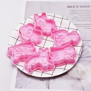 6-Piece Cartoon Puppy Plastic Cookie Mold 3D Embossing Mold Cake DIY Baking Cookie Cutter Wholesale