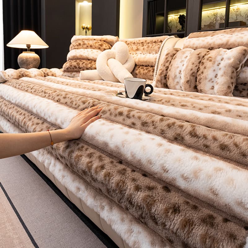 Rabbit Fur Sofa Cushion, Winter Thickened 2026 New Model, Light Luxury High-End Feel, Non-Slip, Anti-Cat Scratch, One-Piece Seat Cover