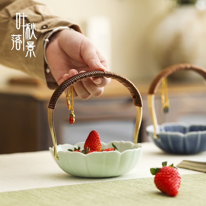 Ceramic Retro Handheld Fruit Plate Household Snack Candy Box Exquisite High-End Light Luxury Nut Fruit Basket Dessert Plate