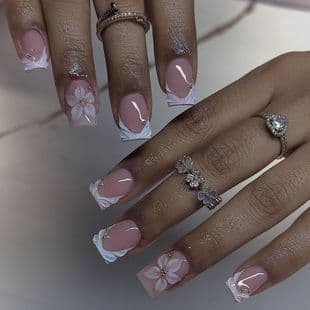 Export Hot Selling Sheer Nude Pink Wearable Nails French 3D White Flower Decoration Simple Personalized Nail Tips
