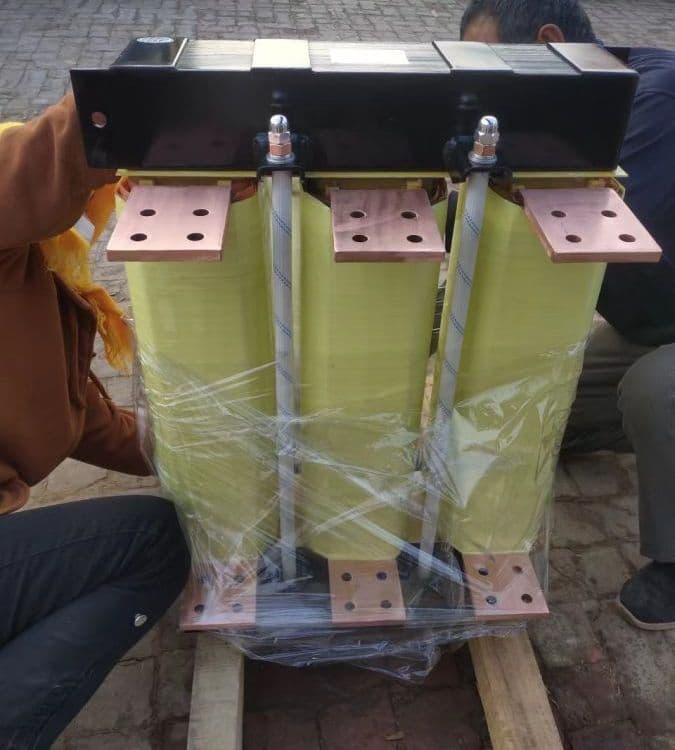 Yuehua three-phase output/input reactor dedicated for frequency converters 55KW in stock, series input/output line filter reactor.