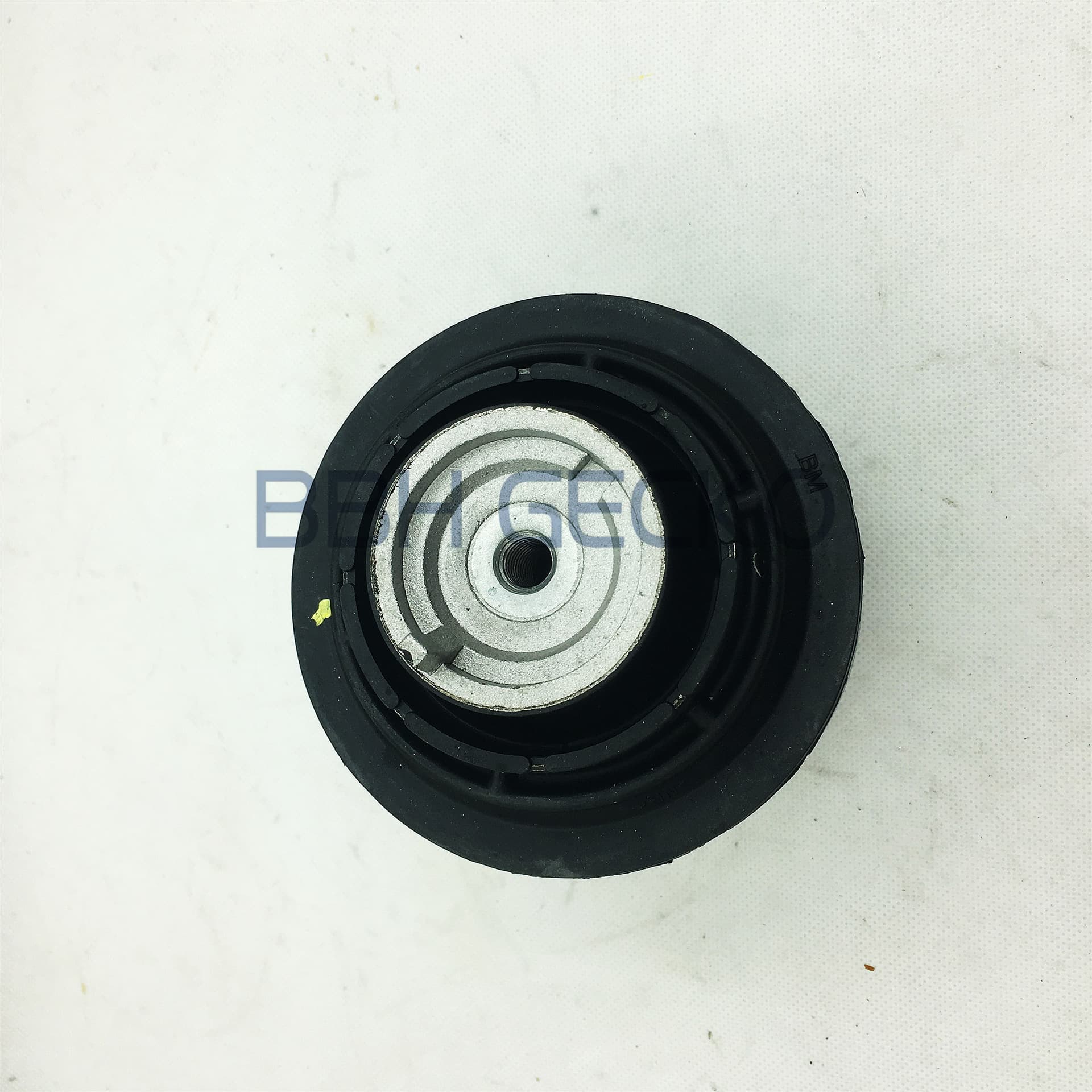 Cross-border hot selling engine mount for Mercedes W202, engine mount rubber 2022404917, factory direct sales