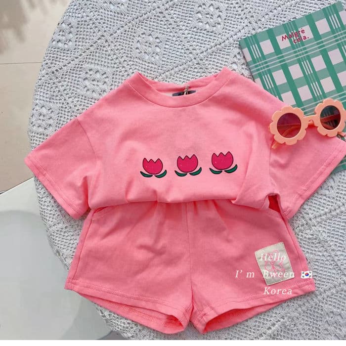 Baby girl suit summer dress 2026 small fresh children's printed pink T-shirt top shorts casual pants two-piece set t