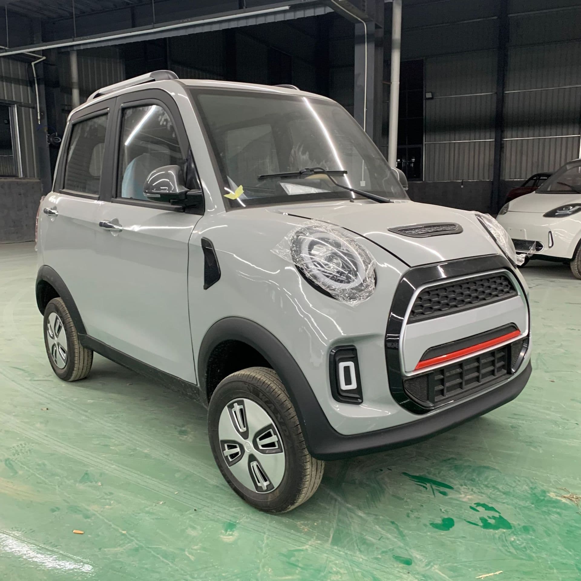 New Electric Four-Wheel Fully Enclosed Vehicle for Women, Adult New Energy High-Speed Lithium Battery Car