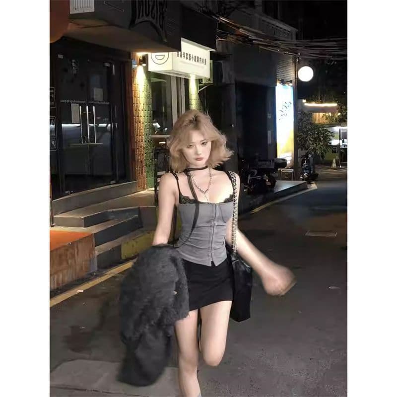 Fashionable Sexy Lace Patchwork Camisole Top for Women Summer Hot Girl Style Backless Slim Fit Short Top