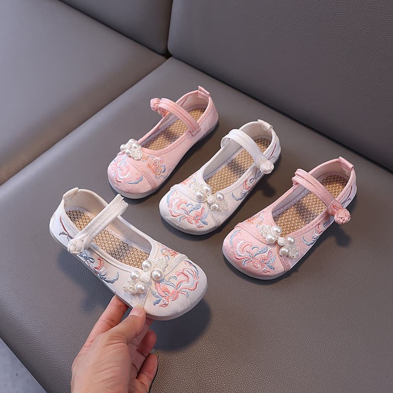 Girls' Hanfu Embroidered Shoes, Children's Ethnic Dance Shoes, Traditional Beijing Cloth Shoes, Ancient-style Princess Baby Chinese-themed Shoes