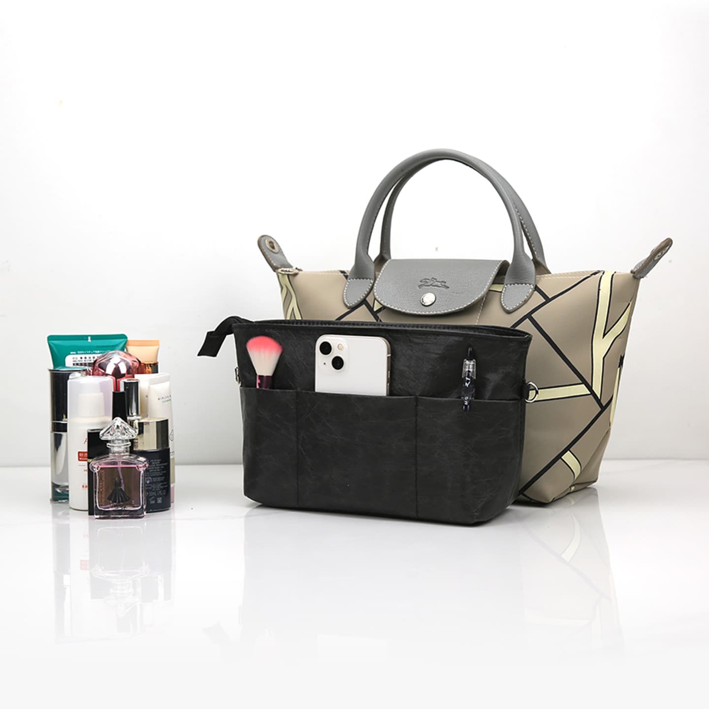 Cross-border Red Tadpole Tyvek Waterproof Inner Makeup Bag Large Capacity Storage Bag LV Tote Bag Women's Bag Medium Bag