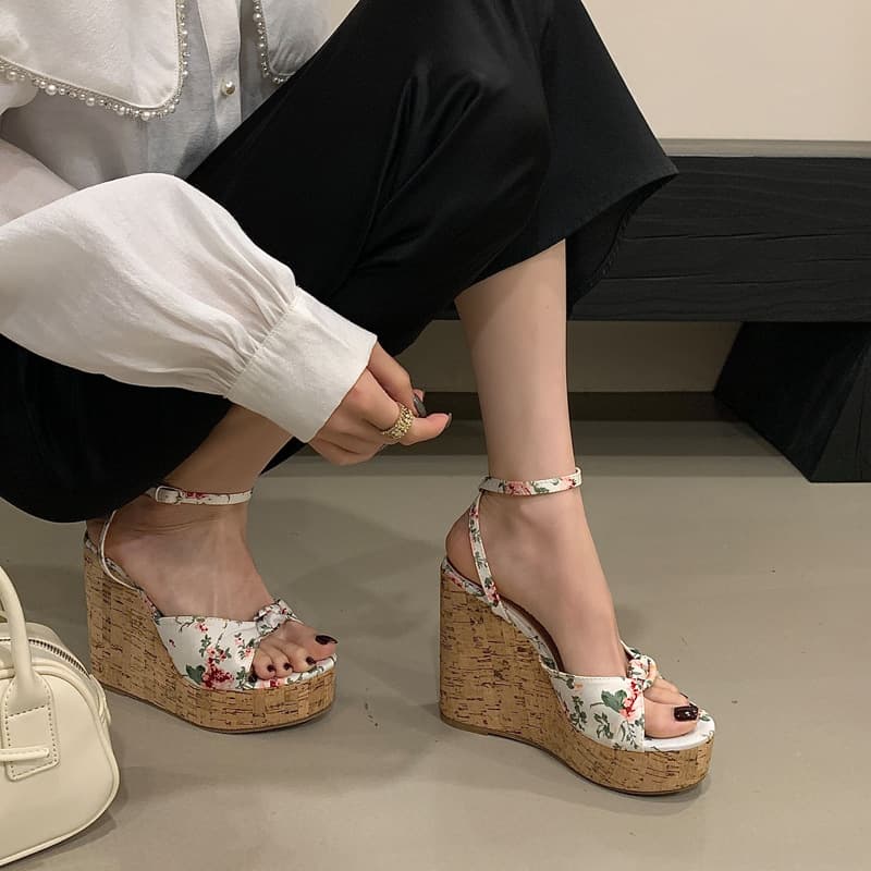 2025 Autumn New Wedge Heel Thick Sole Sandals with Knot One-Strap Summer Casual Vacation Platform Shoes for Women