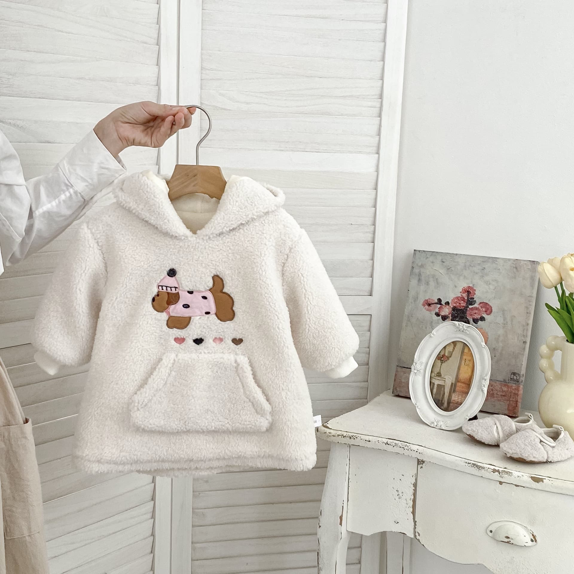Autumn and winter baby girl's sweet velvet warm outer skirt hooded velvet cartoon skirt versatile long-sleeved coat skirt