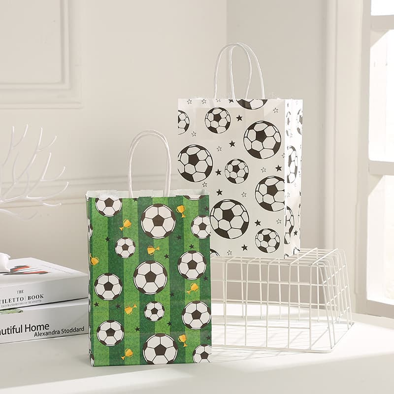 Printed Kraft Paper Gift Bags Soccer Party Favor Tote Bags Birthday Clothing Bag Packaging Bags Wholesale