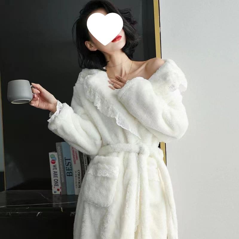 Thickened, warm, solid color embroidered, luxurious long women's bathrobe/sleeve robe for winter, suitable for outer wear, furry, autumn and winter.