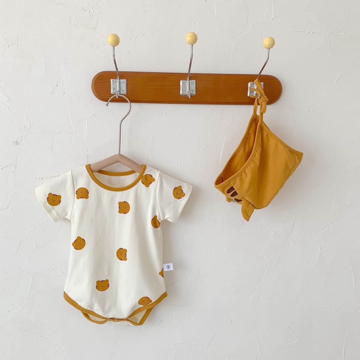 INS baby summer male and female baby cartoon style bag hoodie newborn soft cotton one-piece rompers with hat