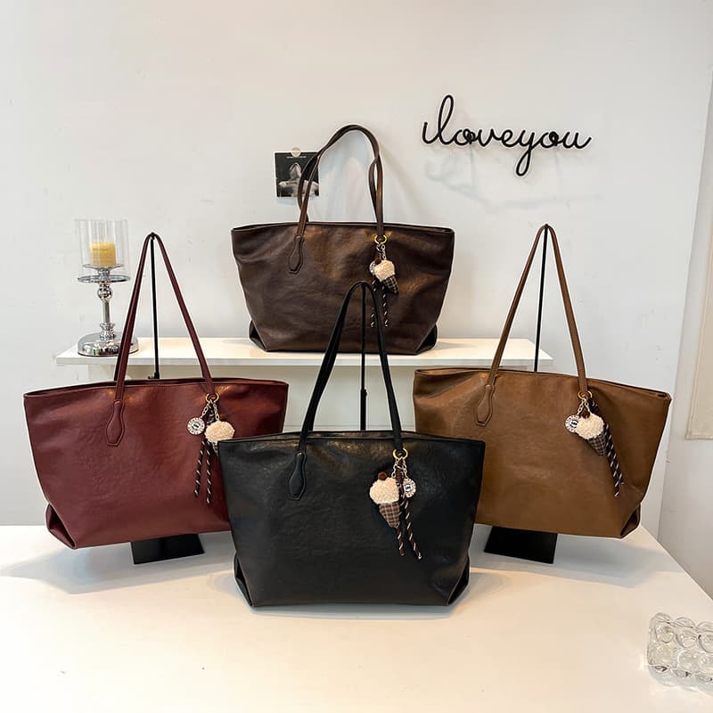 Retro tote bag for women 2026 new bags large capacity versatile texture shoulder bag simple commuter handbag