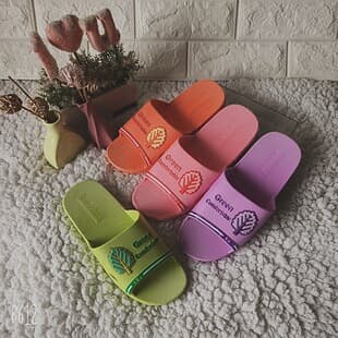 Summer Cartoon One-Strap Slippers Women's PVC Slide Sandals Home Outdoor Wear Anti-Slip Bathroom Women's Slide Sandals Wholesale