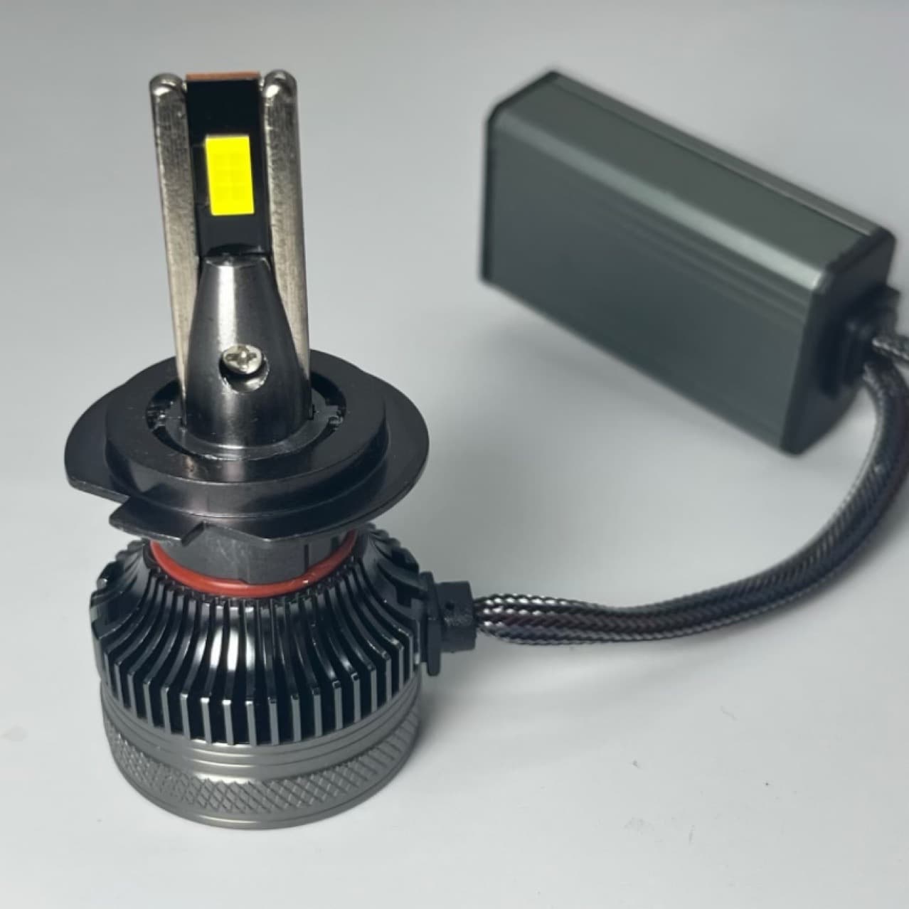 65W Dual Copper Tube Bullet 9005 Car LED Headlight White Light LED Bulb H7 H4 High/Low Beam