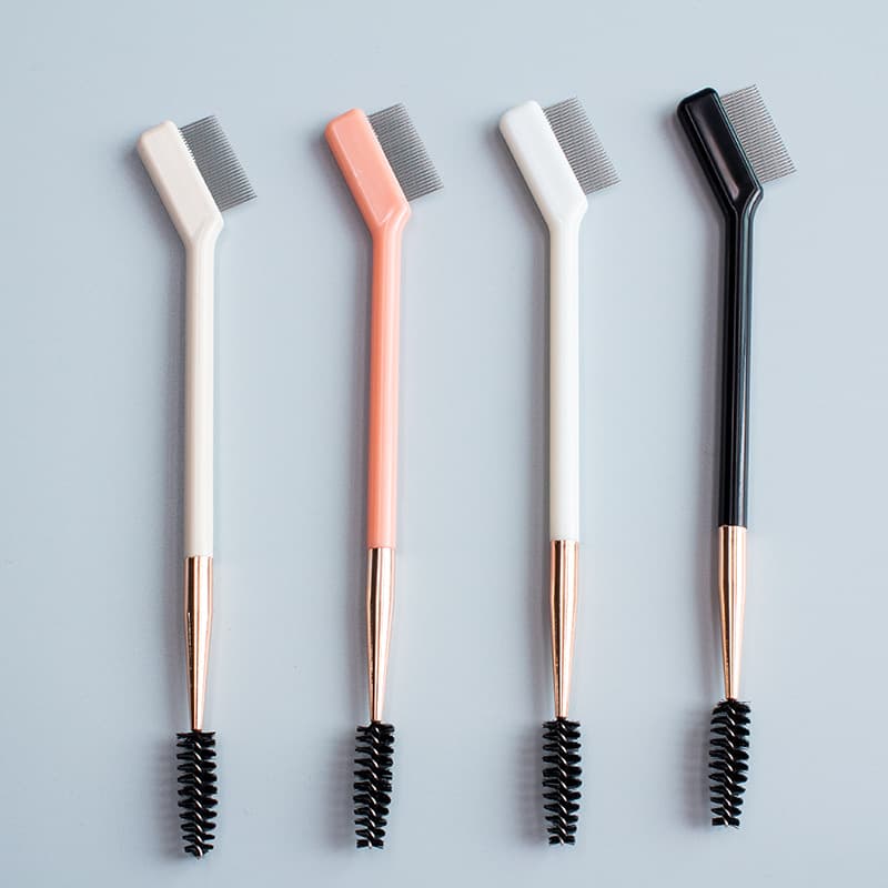 Convenient single-use brush, dual-purpose, multiple colors available, ultra-fine steel needles that won't prick your eyes, ultra-soft eyebrow makeup brush.