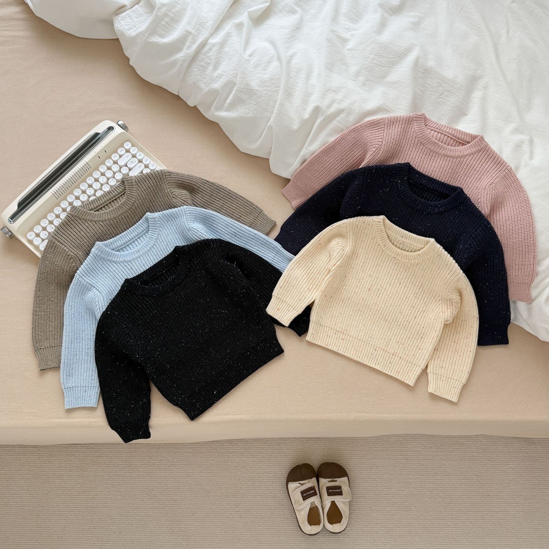 Best-selling Baby Round Neck Sweater Autumn Winter Boys Girls Color Dot Knit Pullover Base Layer