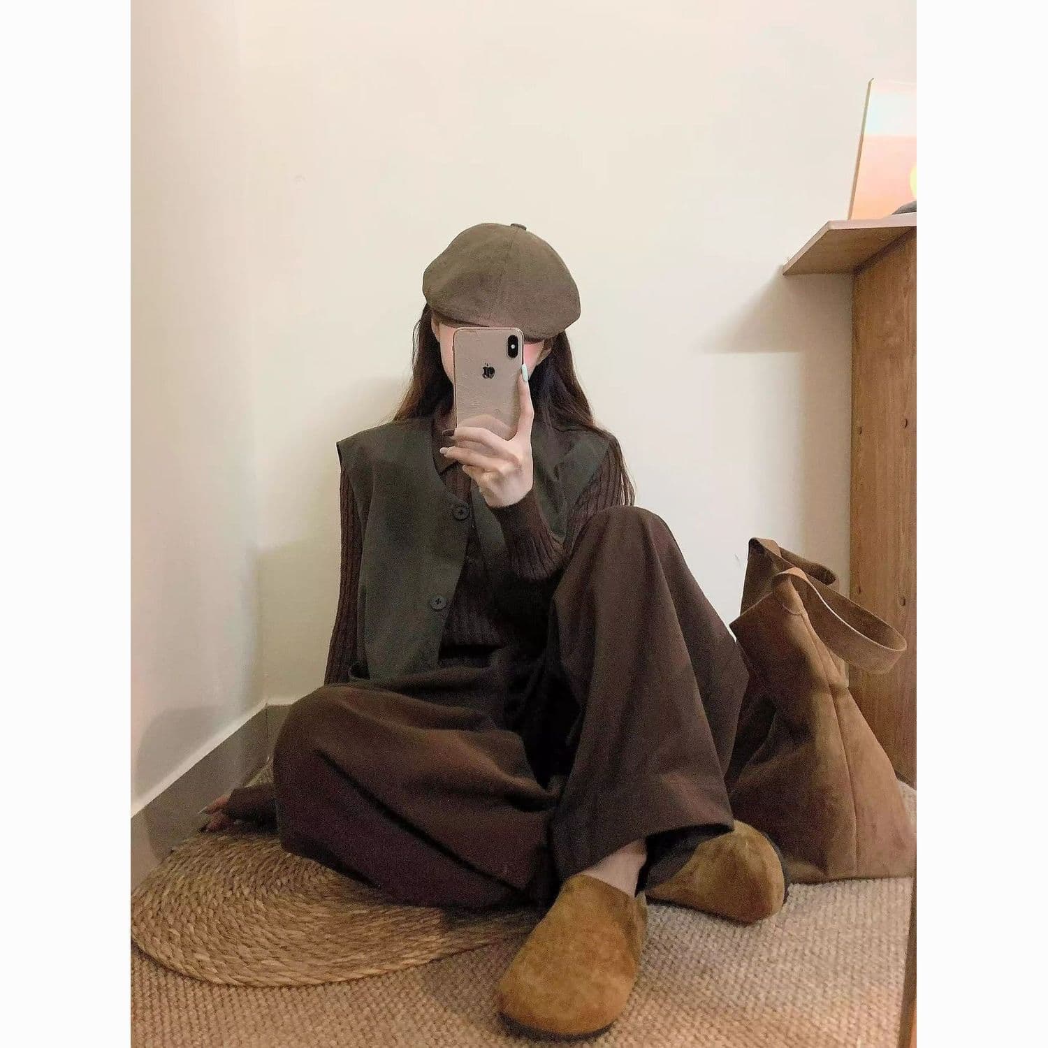Plus-size autumn outfit for chubby women: knitted sweater, vest, wide-leg pants, Korean style three-piece set.