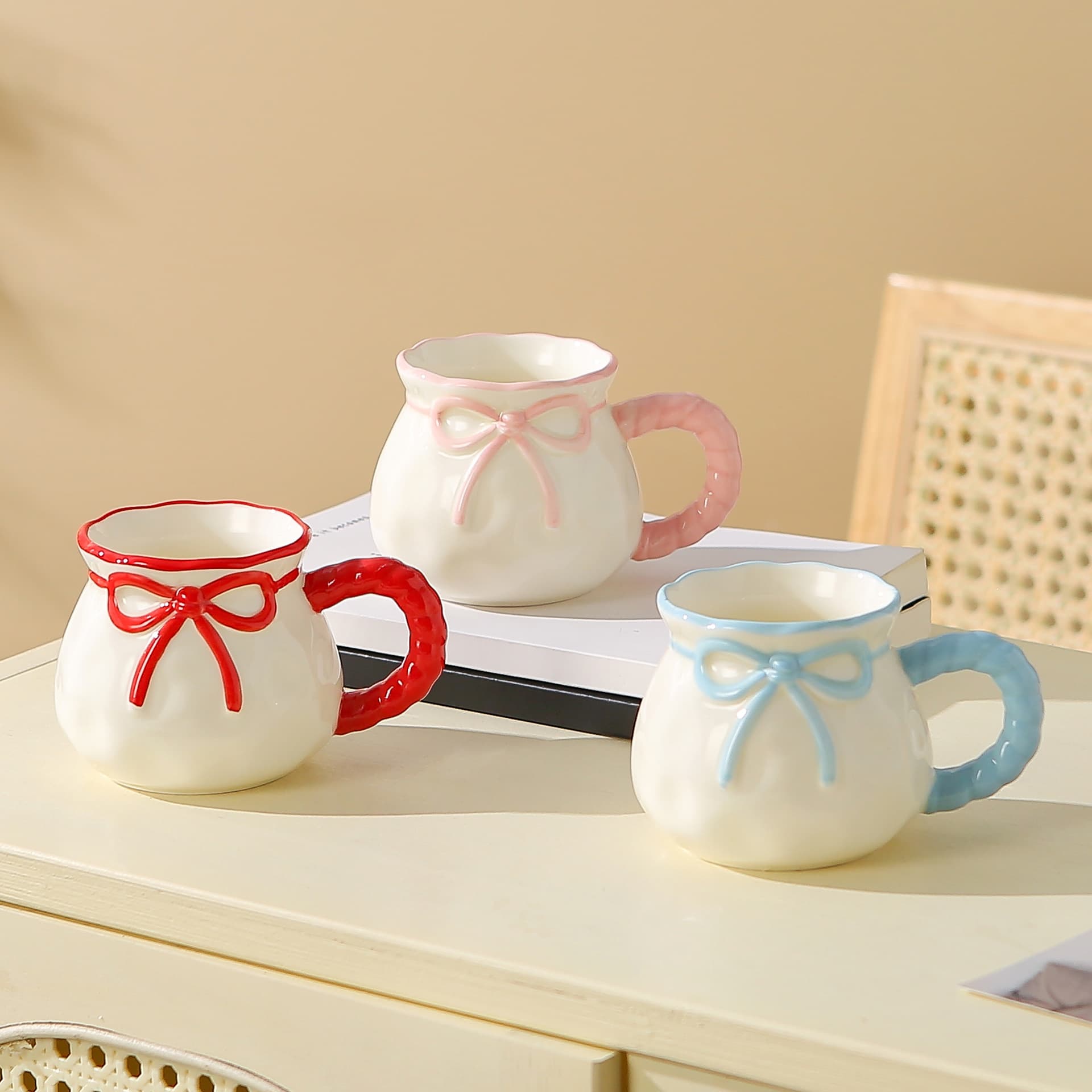 Bow ceramic water cup for home hospitality, good-looking water cup, lucky bag, coffee cup, housewarming wedding gift cup