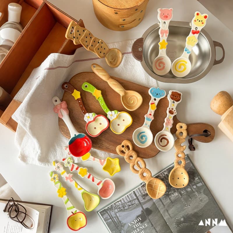 New cartoon creative cute biscuit shape ceramic underglaze color spoon personal special high-looking small spoon