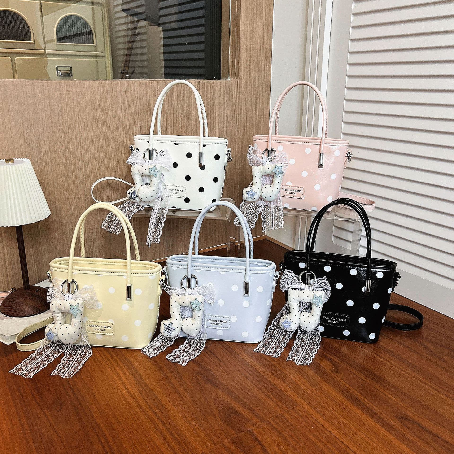 Sweet girly style bow polka dot bucket bag women's handbag 2026 summer new fashion versatile crossbody bag