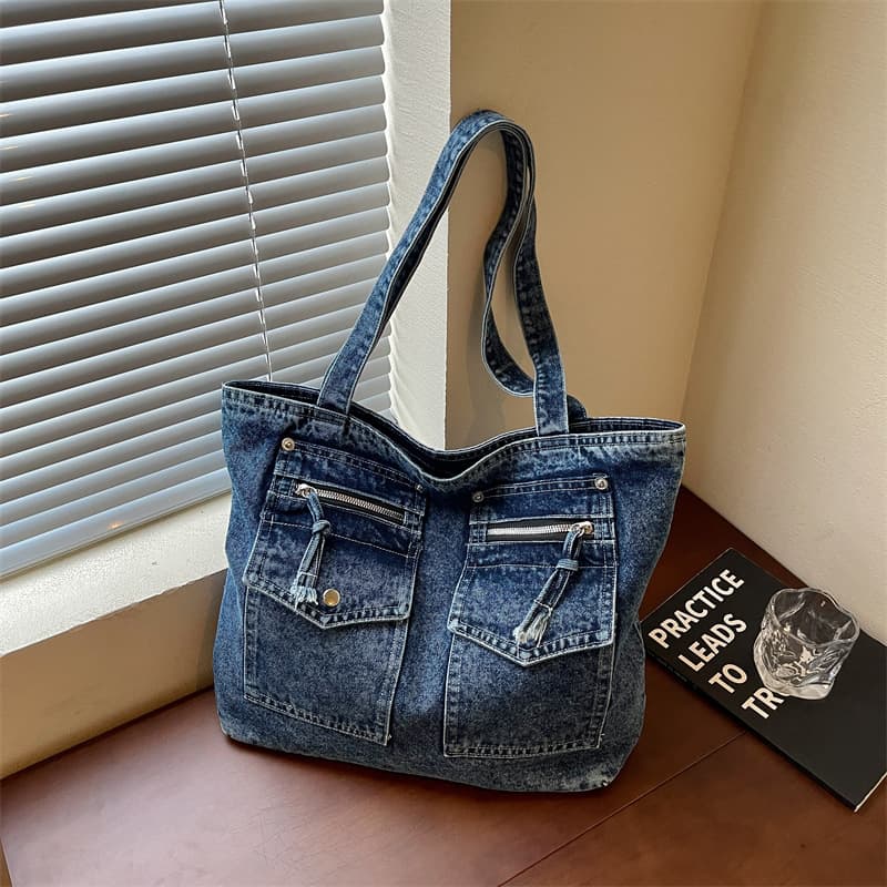 Double pocket motorcycle retro casual large-capacity denim bag 2026 new versatile mommy tote shoulder bag