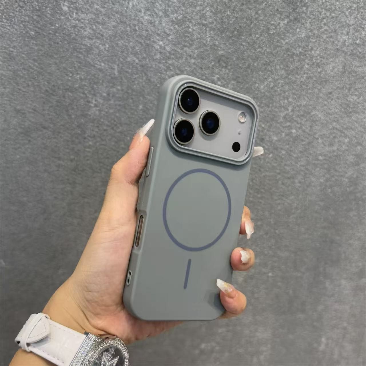 Minimalist Solid Color Soft-Touch Magnetic Oil-Drip Case for iPhone 17 Pro Max Apple 16 Phone Case 15 Men Women 14