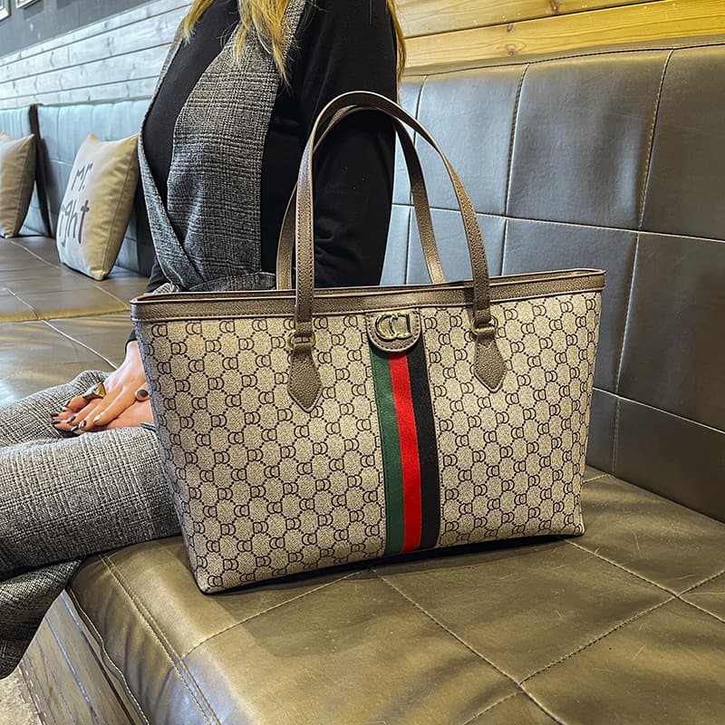 2026 New Large Capacity Luxury Women's Tote Bag Mommy Bag Shoulder Bag Commuter Bag Fashion Versatile Large Bag