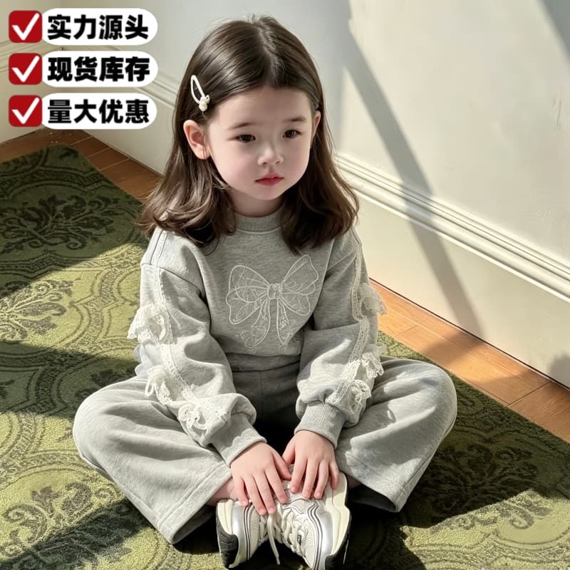 Girls' Fall/Winter Set - Stylish Top with Cute Sweatpants, Sweet Hoodie and Pants, Korean-Style Sportswear for Toddlers