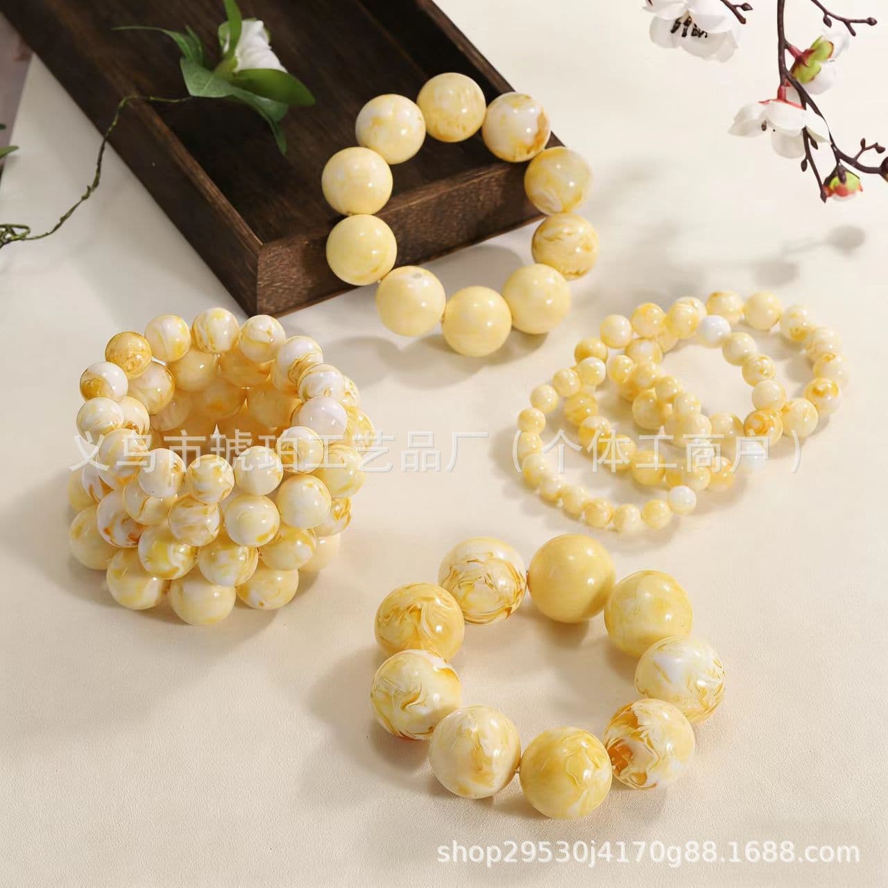 Factory Source Ceramic White Gold Flower Bead Series Bracelet Live Imitation Amber Unisex Bracelet