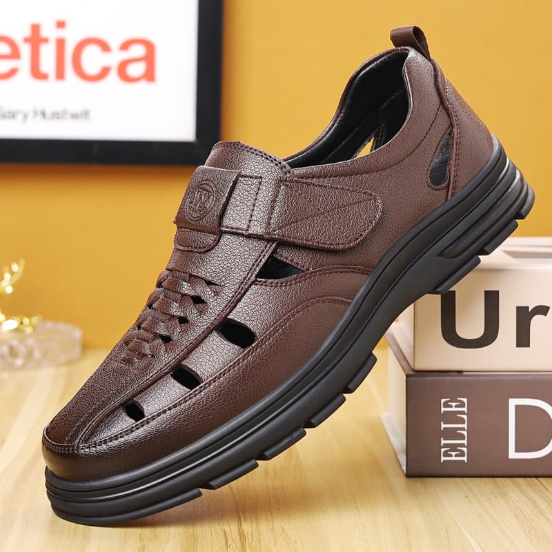 2025 New Breathable Men's Leather Sandals Cowhide Perforated Hole Shoes Wholesale Casual Cross-Border Soft Sole Dad Sandals