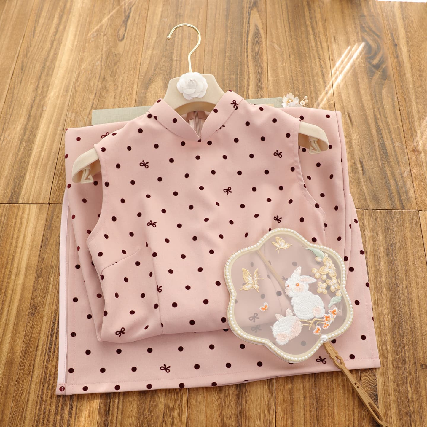 Qiaoniangyu Pink Elegant Retro New Chinese Style Modified Sleeveless Cheongsam for Women 2026 Spring New Arrival, Suitable for Young Daily Wear