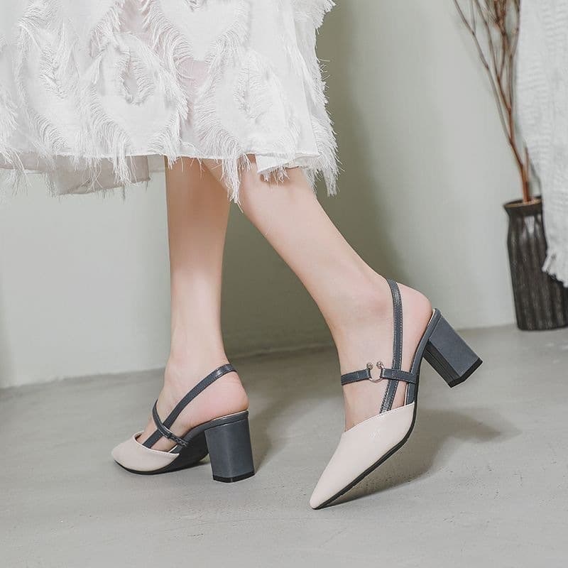 Adjustable Back Strap Single Shoes, Soft Sole, Elegant Lady Style, Closed Toe, Pointed Toe, Chunky Heel Sandals for Women 2026 New Arrival