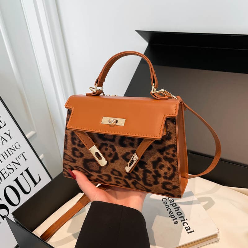 Cross-border retro leopard print handbag women's 2025 new autumn and winter fashion versatile personality shoulder bag crossbody bag